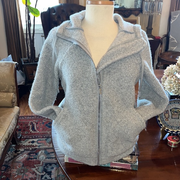 lululemon athletica Jackets & Blazers - Lululemon jacket